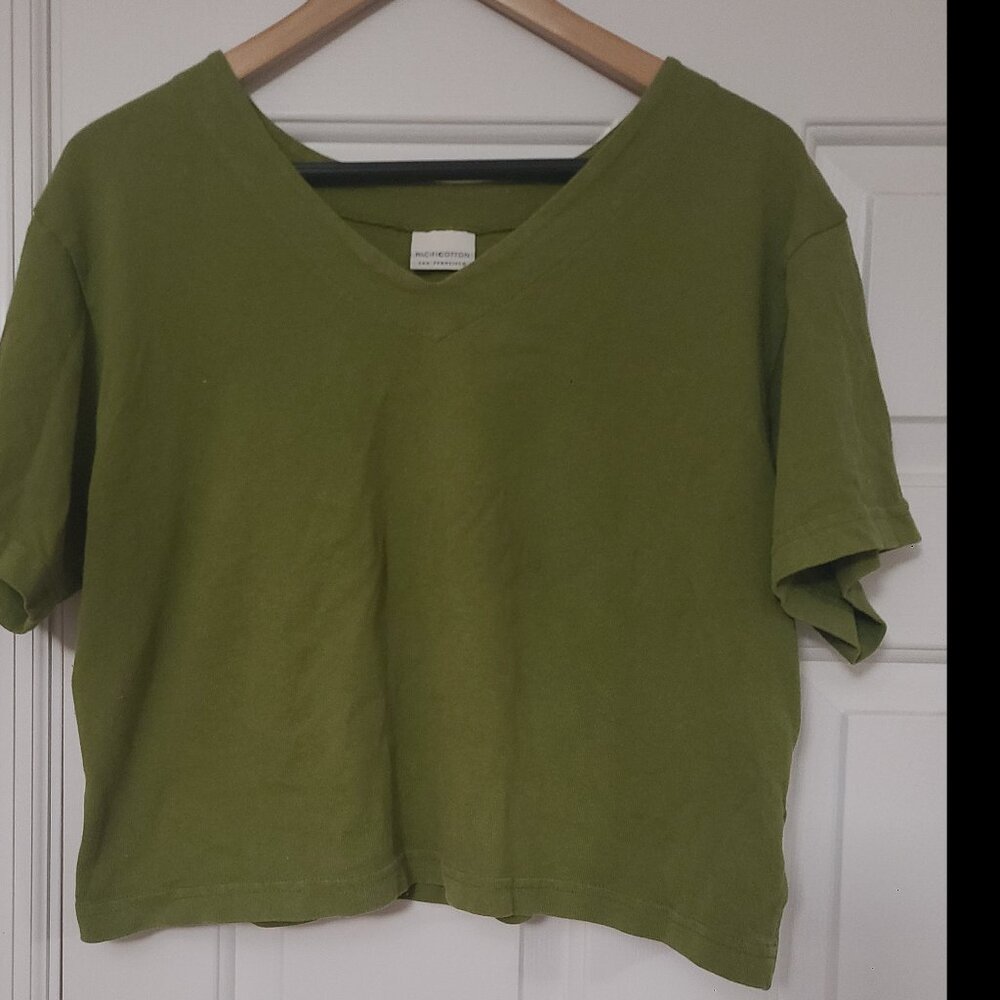 Pacific Cotton Bryn Walker Short Sleeved Green Crop EUC V-neck Size S